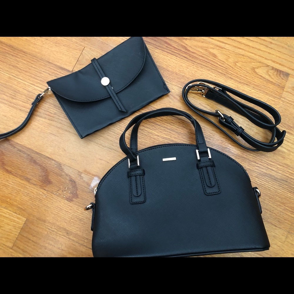 Black small purse with straps, longer strap attachment and wristlet